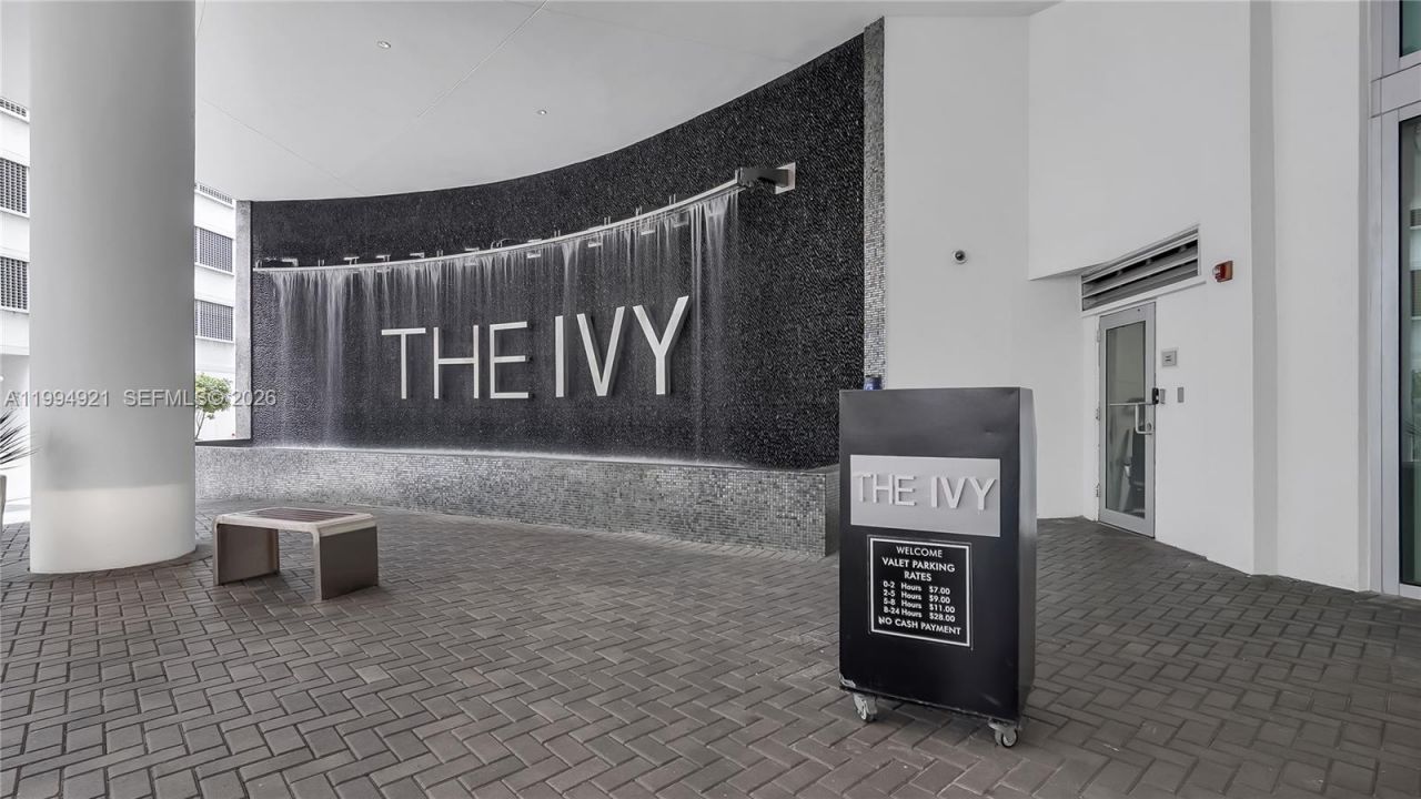 90 SW 3rd St , Unit 3003, Miami, FL 33130 Photo