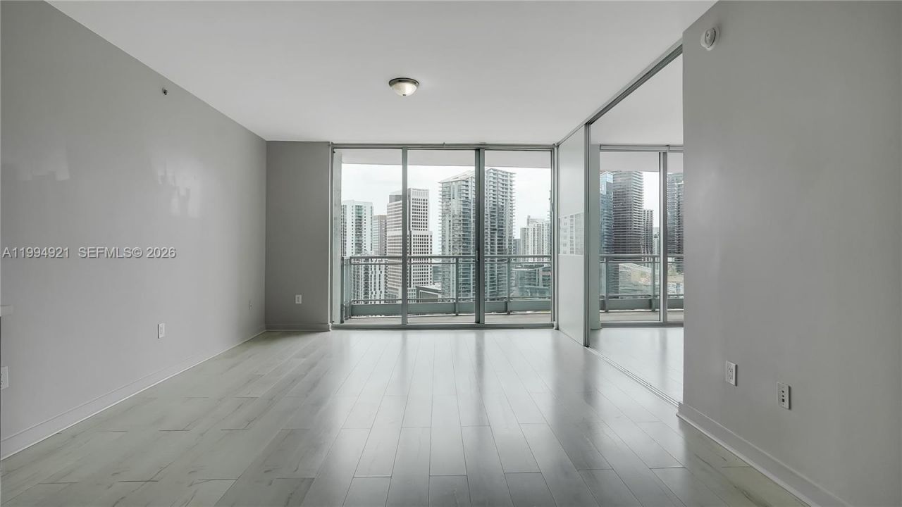 90 SW 3rd St , Unit 3003, Miami, FL 33130 Photo