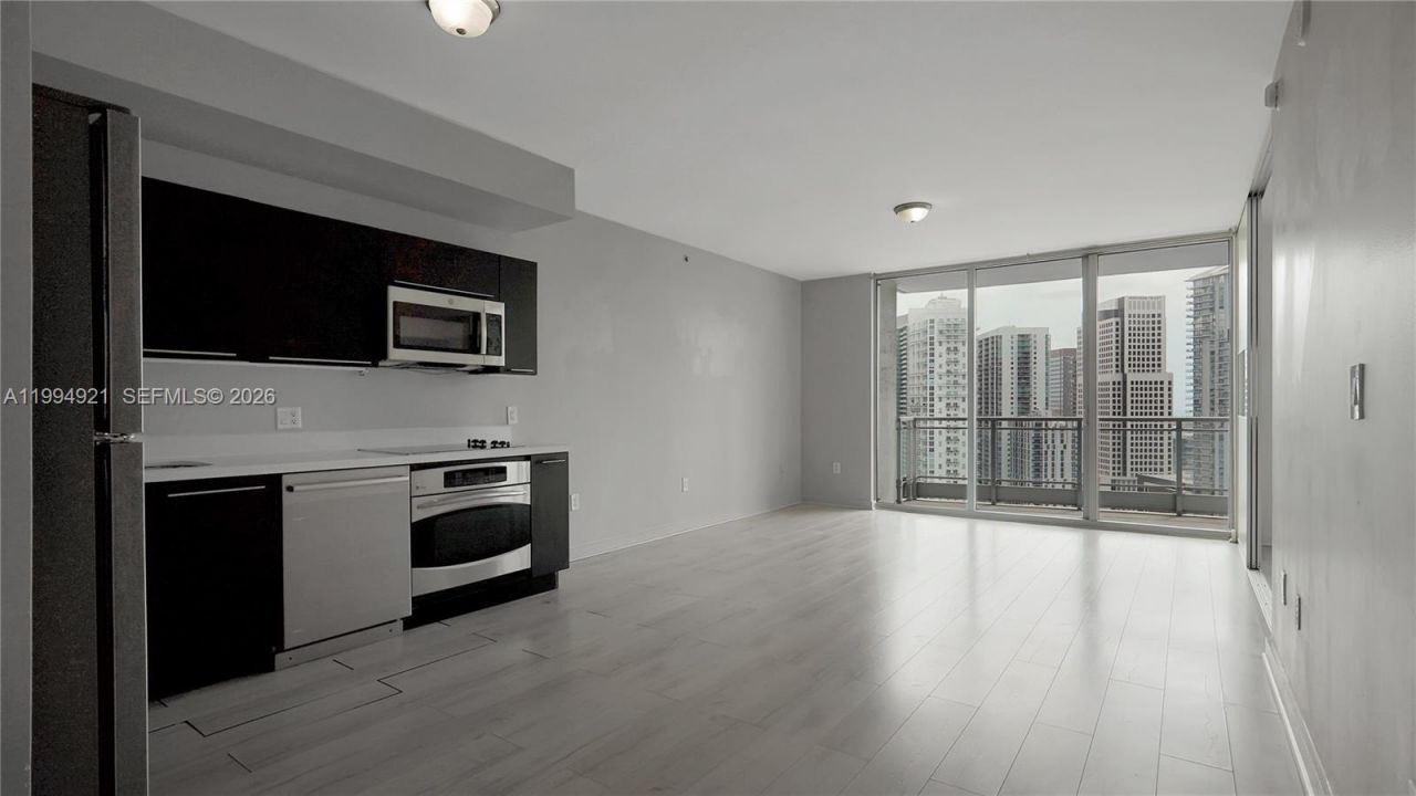 90 SW 3rd St , Unit 3003, Miami, FL 33130 Photo