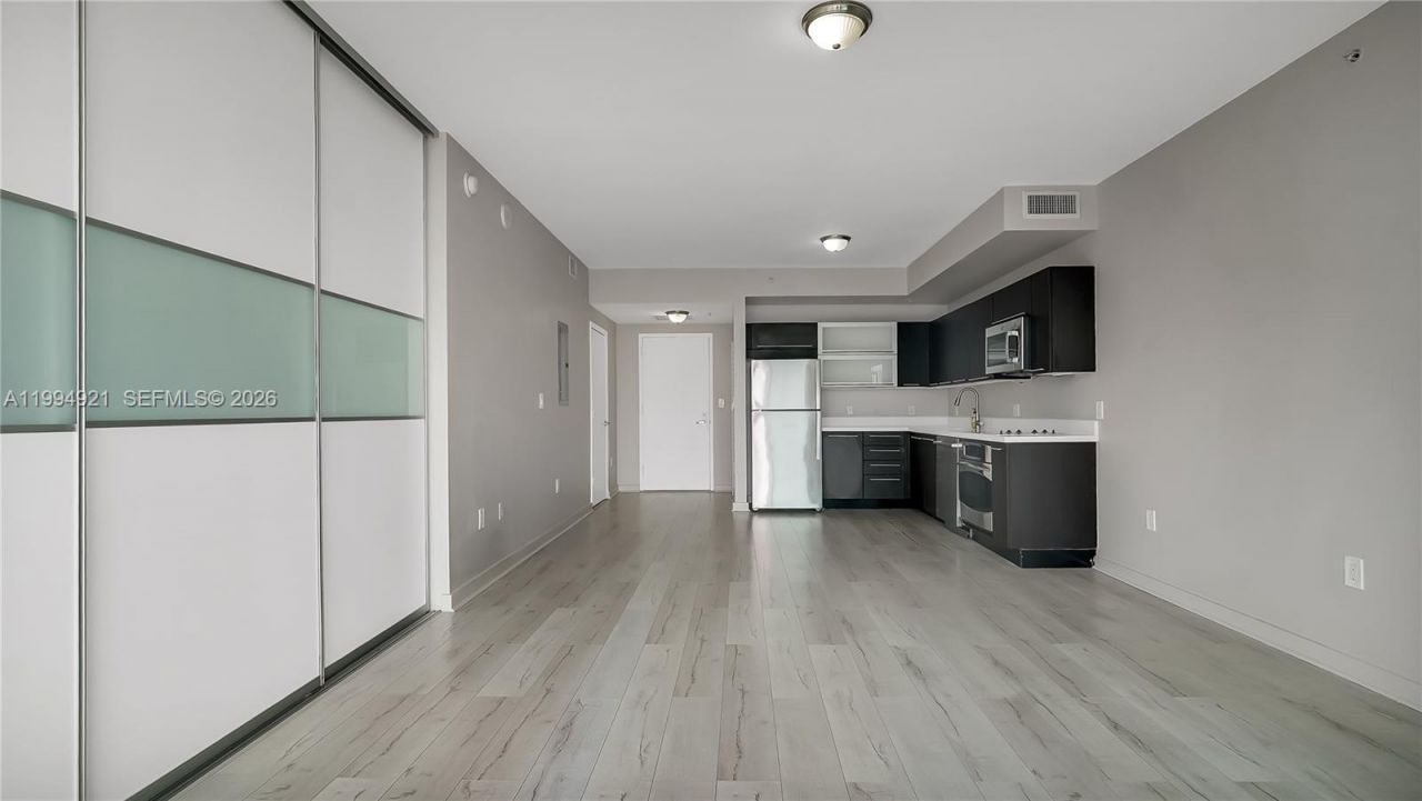 90 SW 3rd St , Unit 3003, Miami, FL 33130 Photo