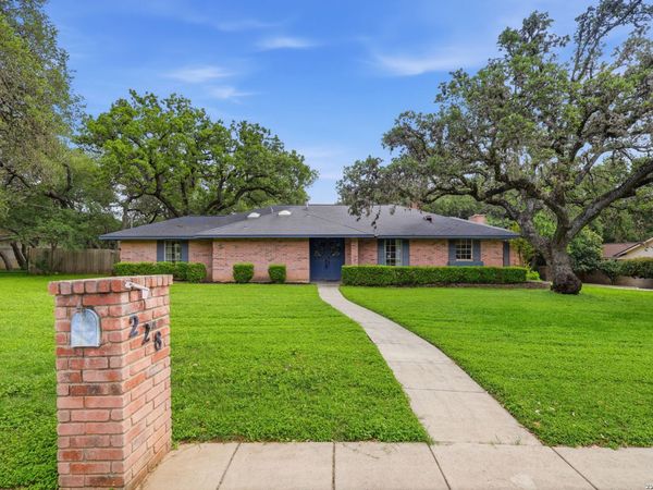228 Sagecrest, Hollywood Park, TX 78232