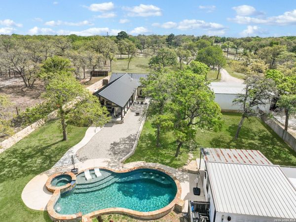 736 Capote Oaks, Seguin, TX 78155