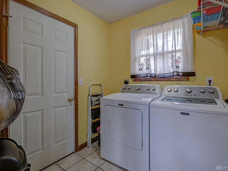 817 Old Norse Drive, Eaton, OH 45320 Photo 6