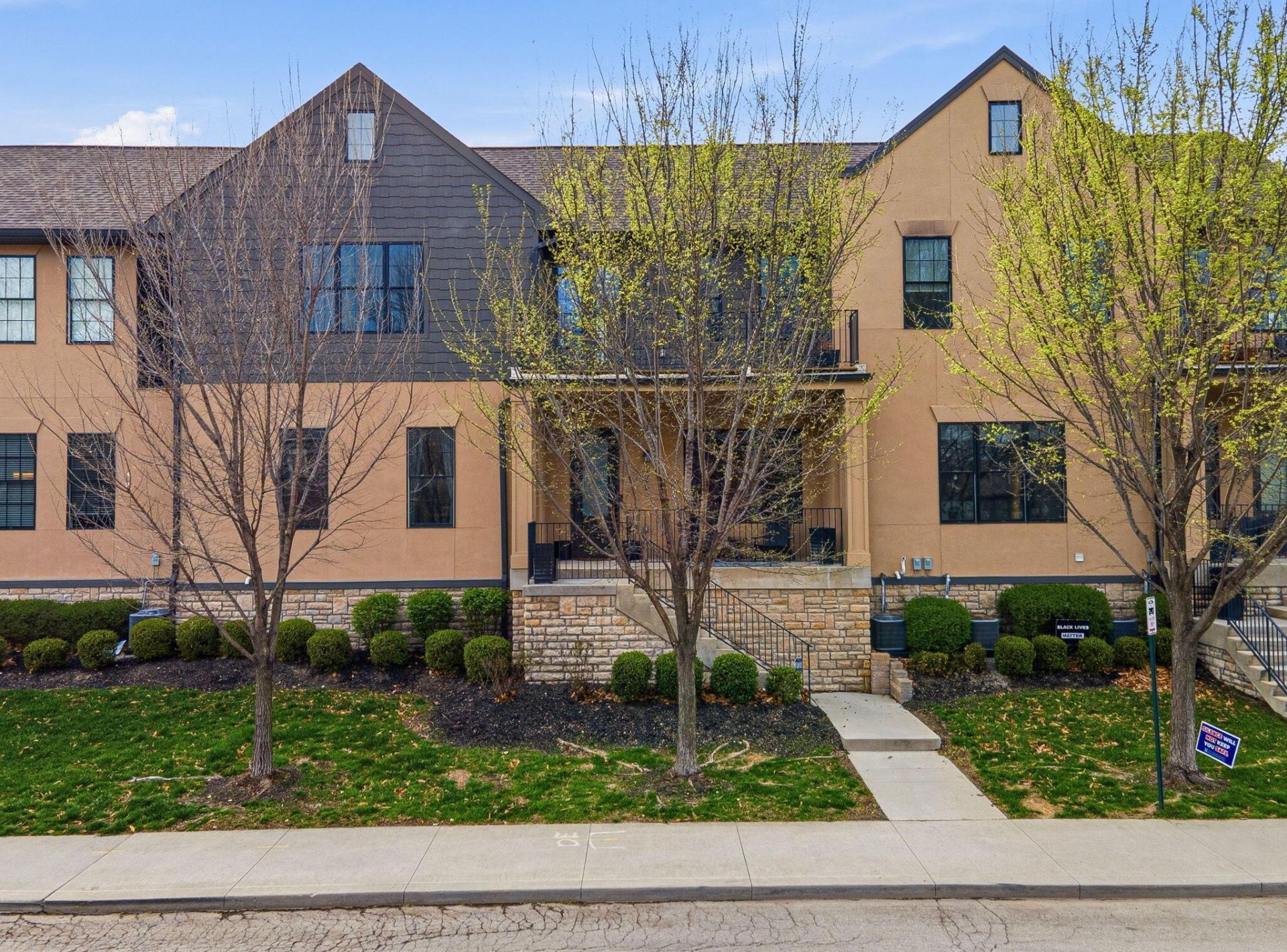 225 S Ohio Avenue , Unit 12, Columbus, OH 43205 Main Photo