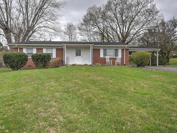 2 Machamer Court, Johnson City, TN 37604