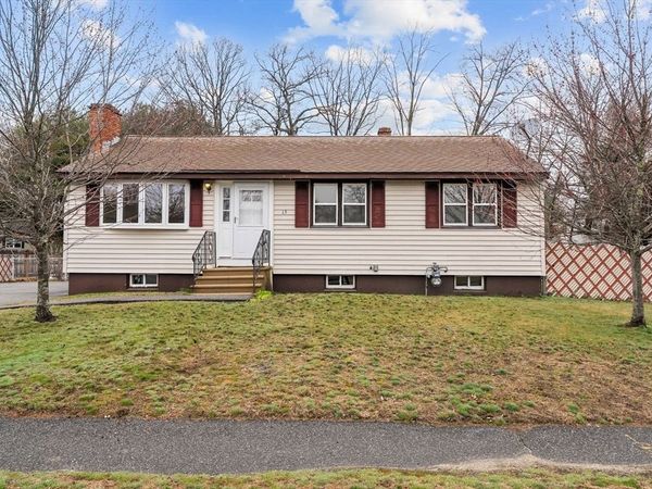 15 Phillip Rd, Billerica, MA 01821