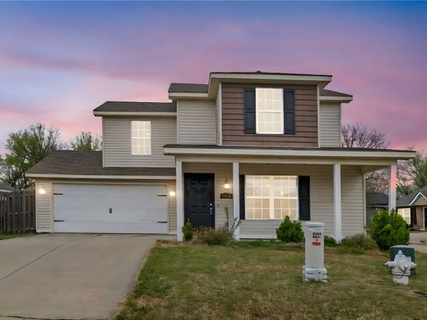 4440 Pecan Street , Fayetteville, AR 72704