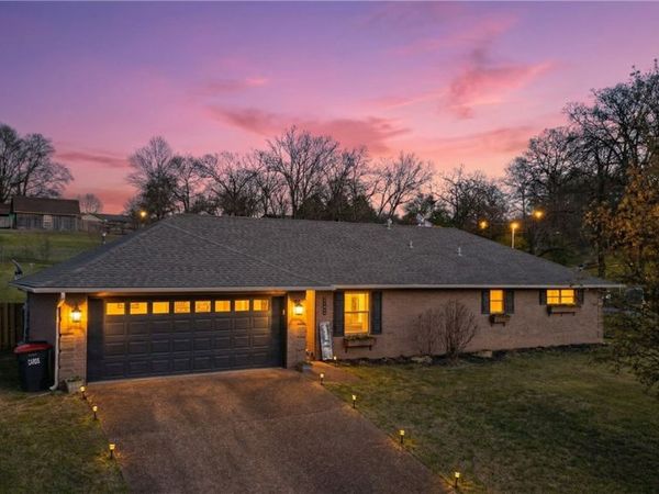 1102 N 8th Street , Van Buren, AR 72956