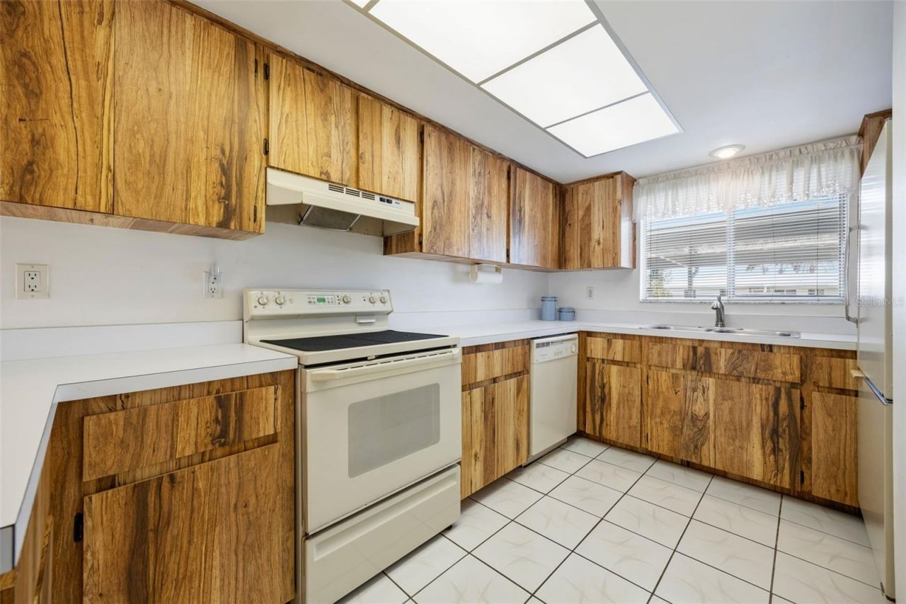 1322 SE 40th Street , Unit 2, Cape Coral, FL 33904 Photo