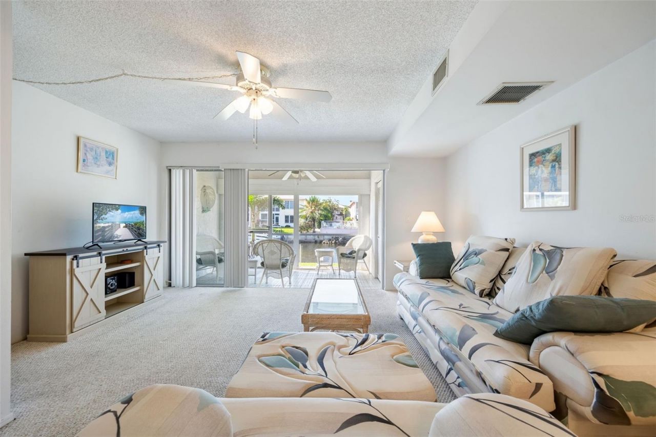 1322 SE 40th Street , Unit 2, Cape Coral, FL 33904 Photo