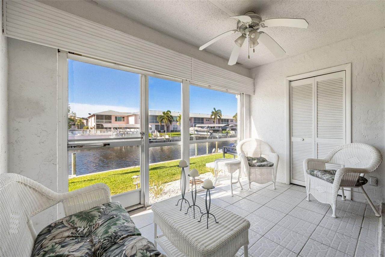 1322 SE 40th Street , Unit 2, Cape Coral, FL 33904 Photo