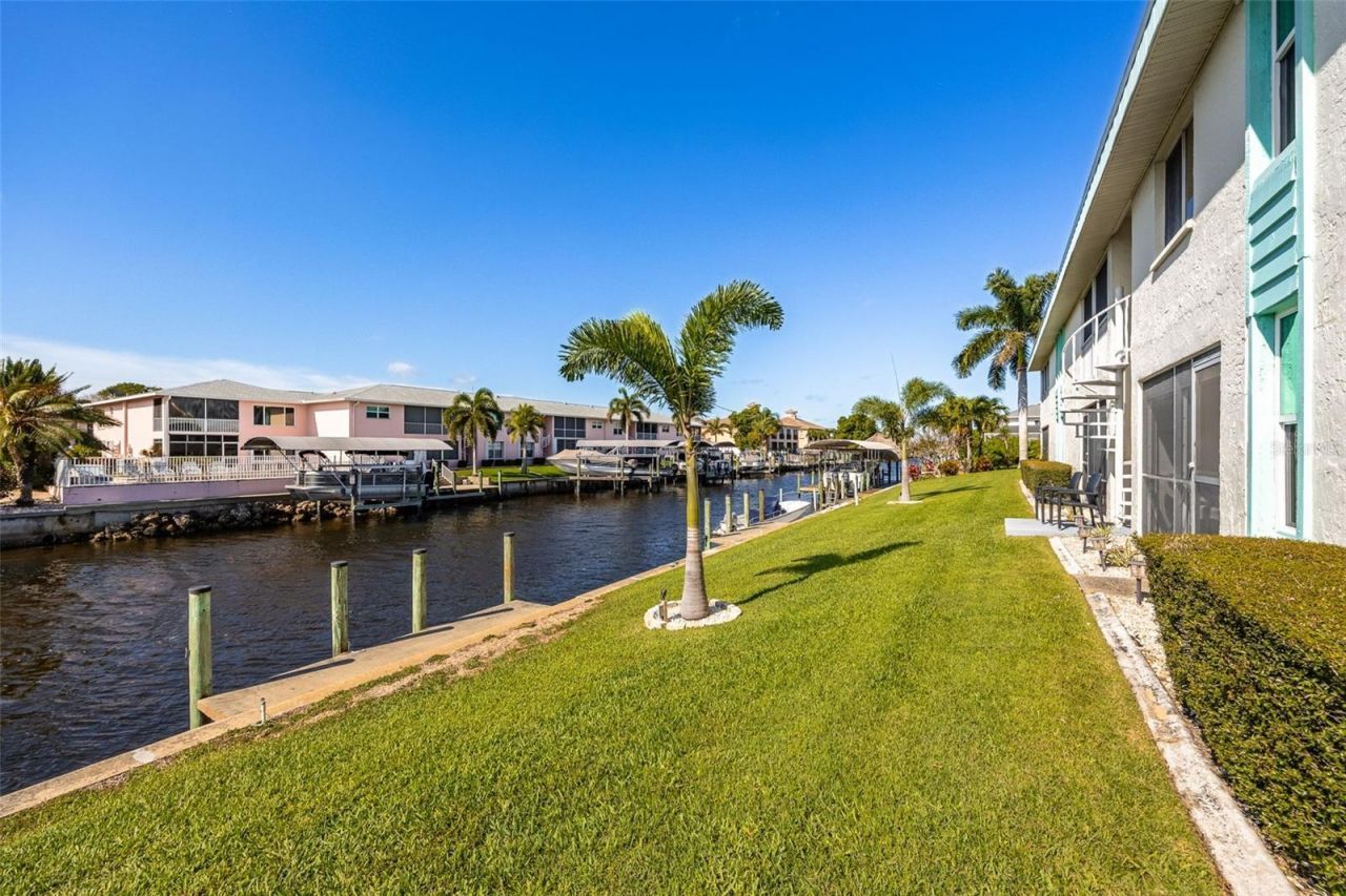 1322 SE 40th Street, Unit 2, Cape Coral, FL 33904 Photo