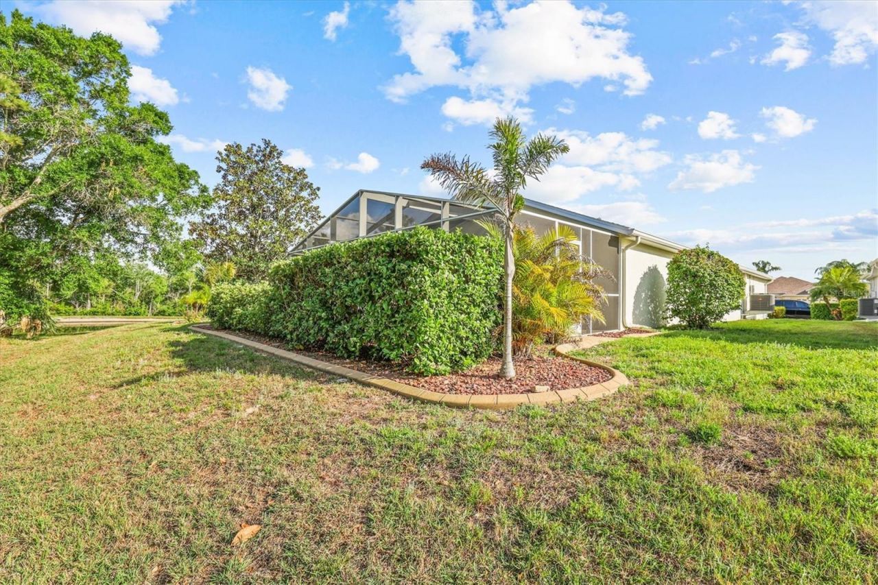 2945 Wood Pointe Drive, Holiday, FL 34691 Photo