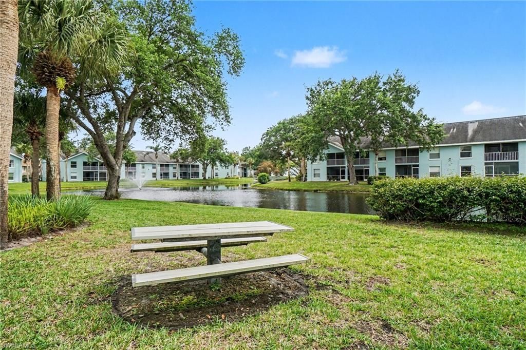 153 Wading Bird Cir, Unit J201, Naples, FL 34110 Photo