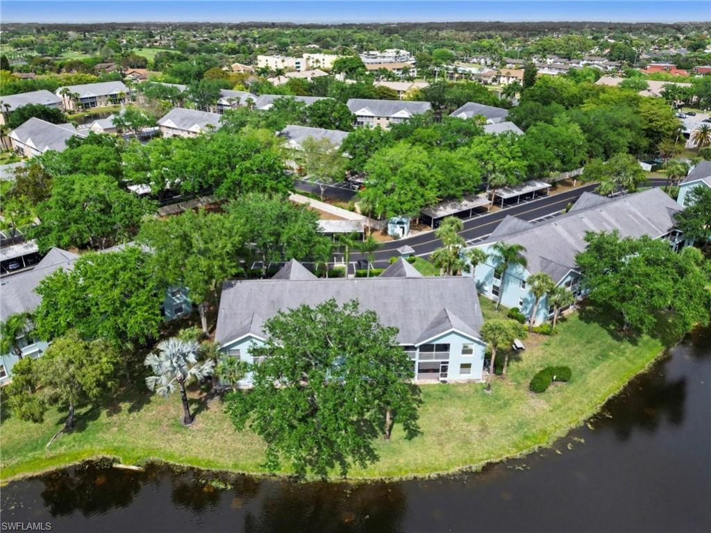 153 Wading Bird Cir, Unit J201, Naples, FL 34110 Photo