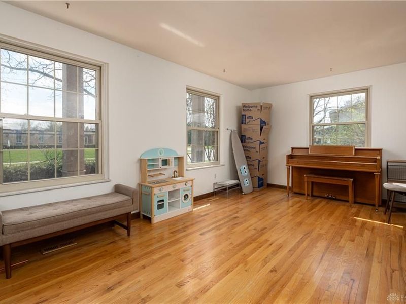 5001 Polen Drive, Kettering, OH 45440 Photo 10