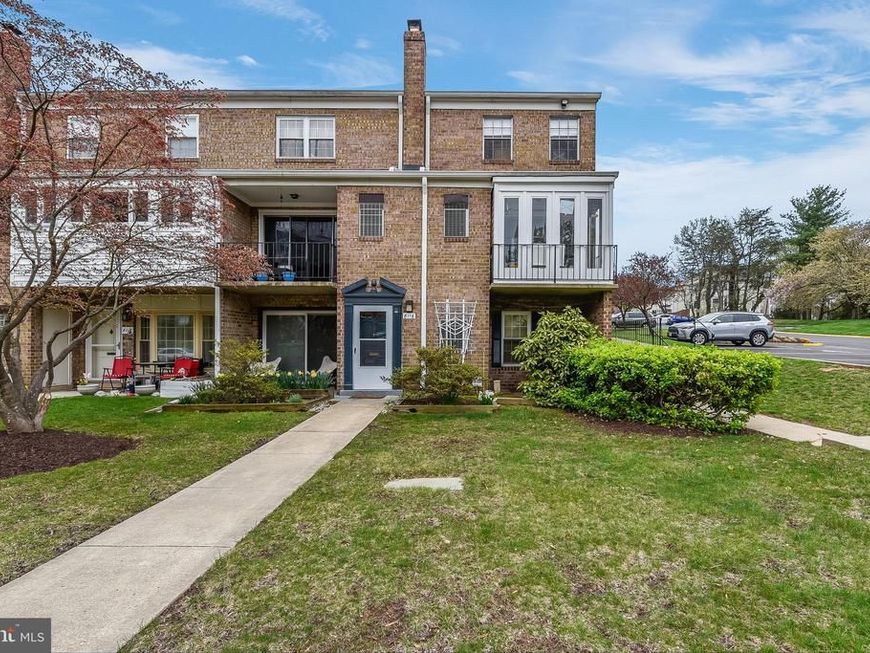 8116 Lakecrest Drive, Greenbelt, MD 20770 Main Photo