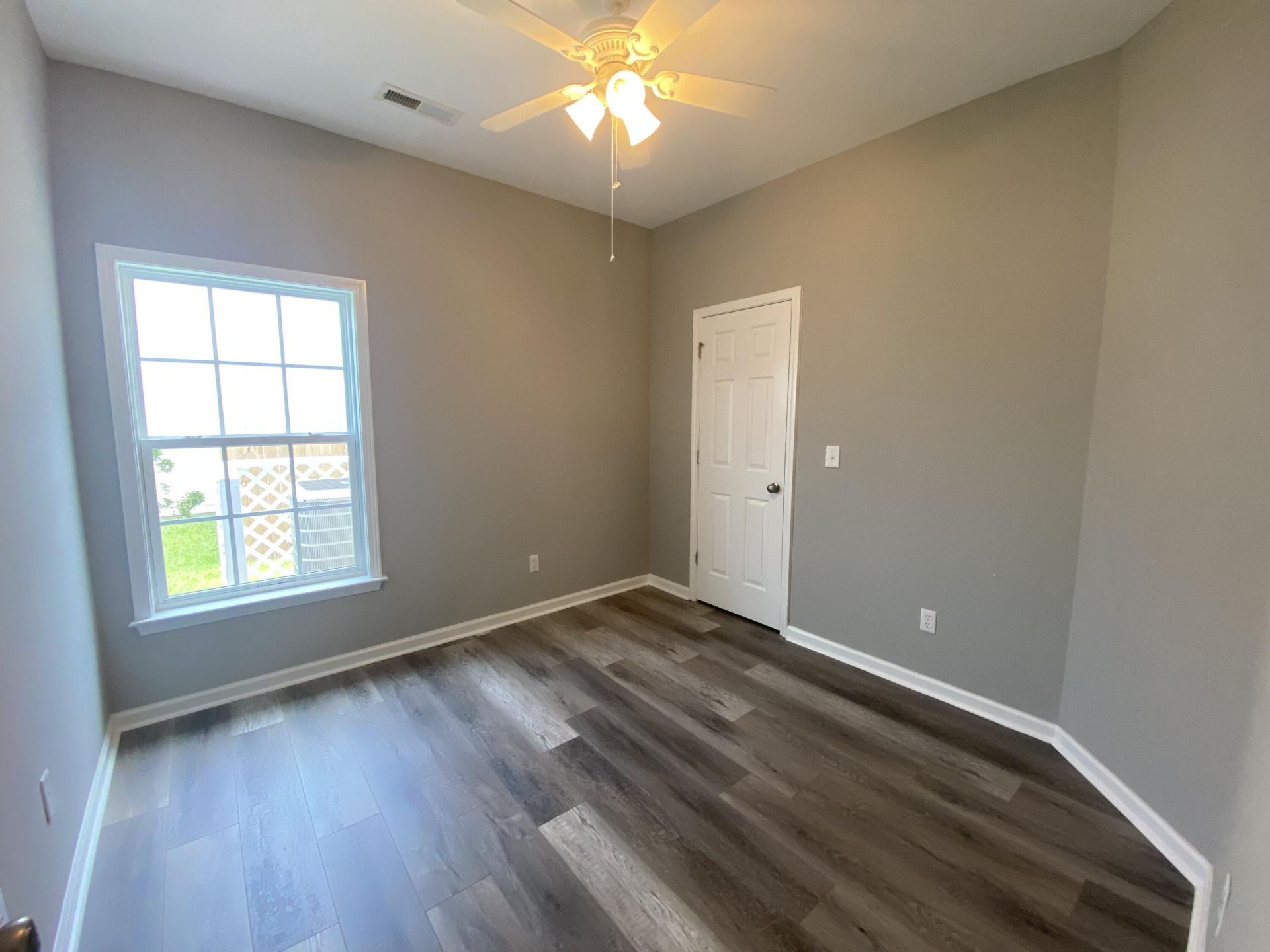 133 Cableswynd Way Photo 8
