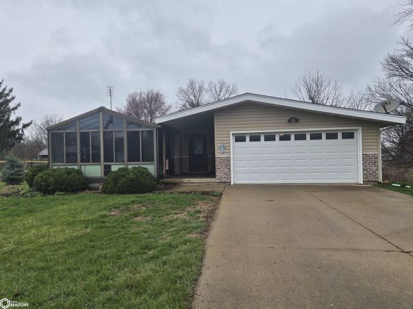 970 Jasper Avenue, Kellogg, IA 50135