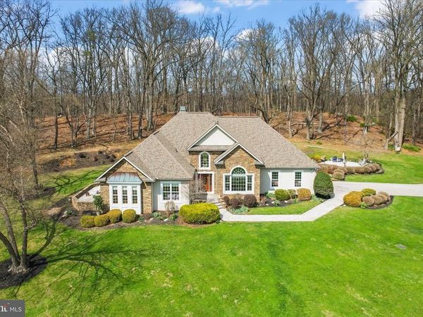 15 MAPLE GROVE ROAD , HANOVER, PA 17331