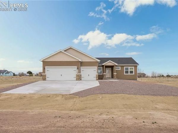 353 S Ashford Drive, Pueblo, CO 81007