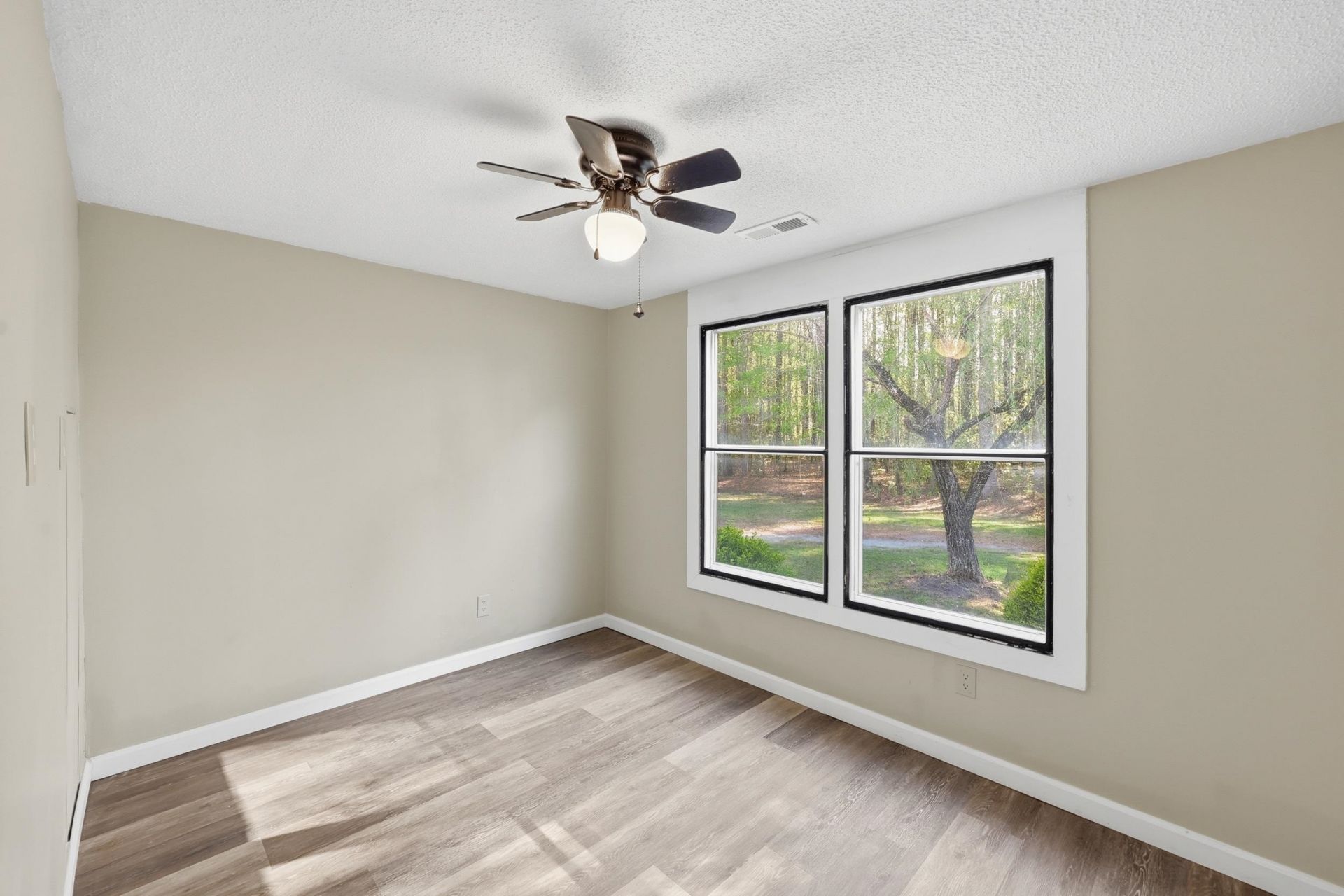 1835 Highway 45 Photo 10