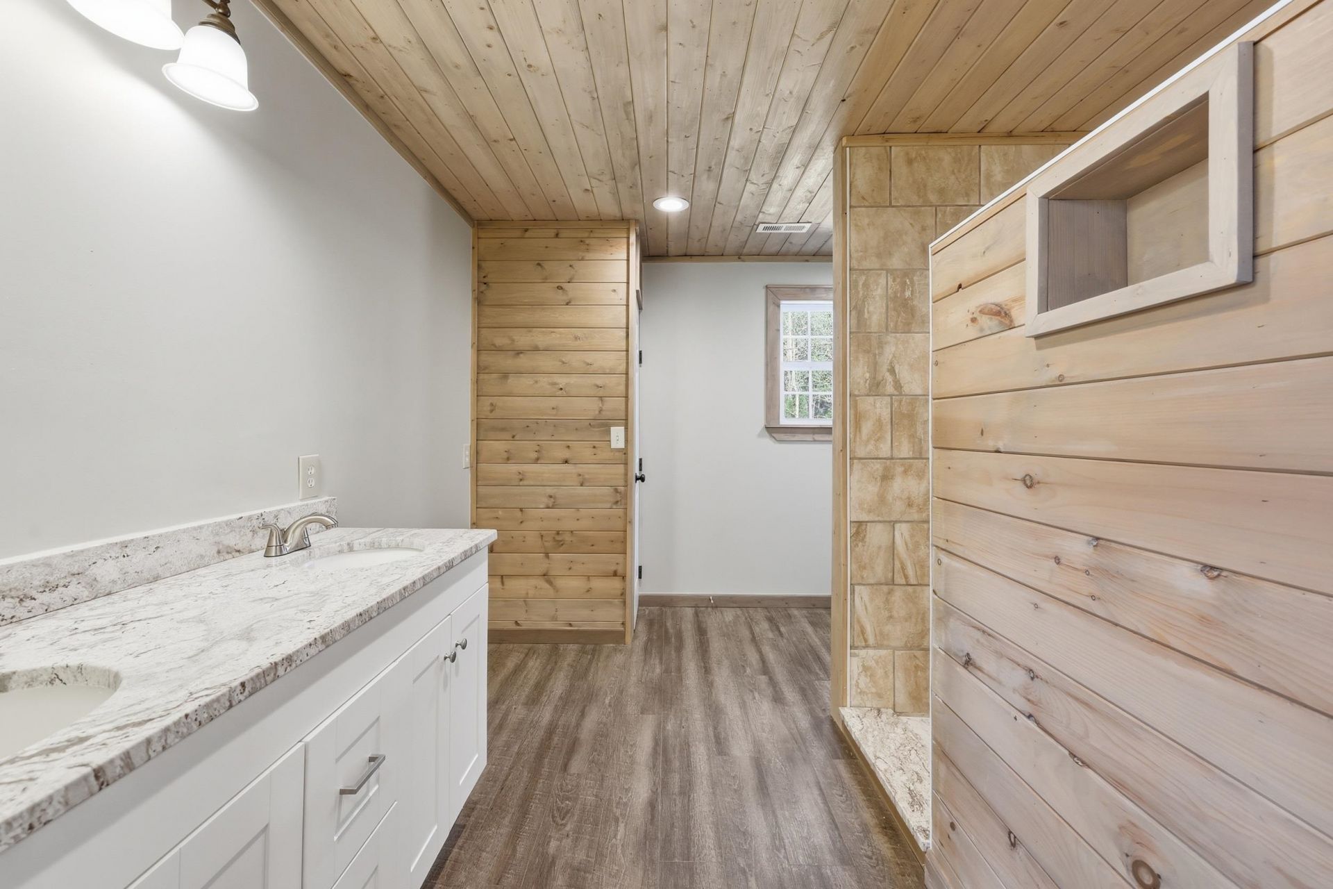 1835 Highway 45 Photo 17