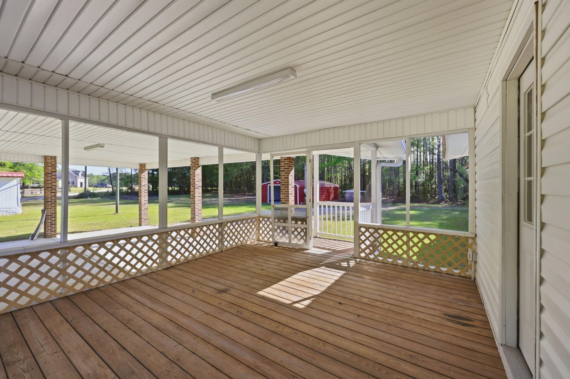 1835 Highway 45 Photo 22