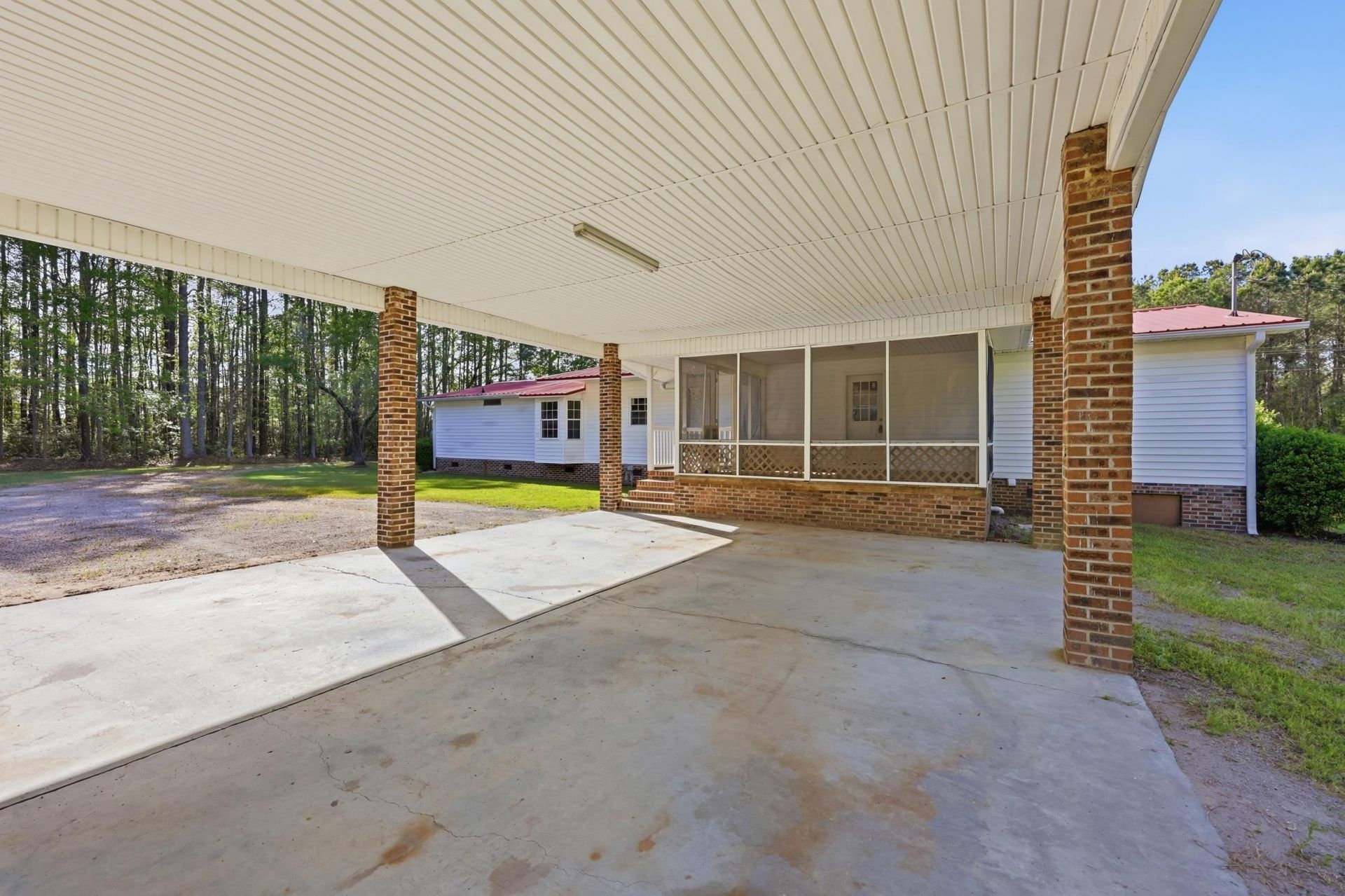 1835 Highway 45 Photo 26