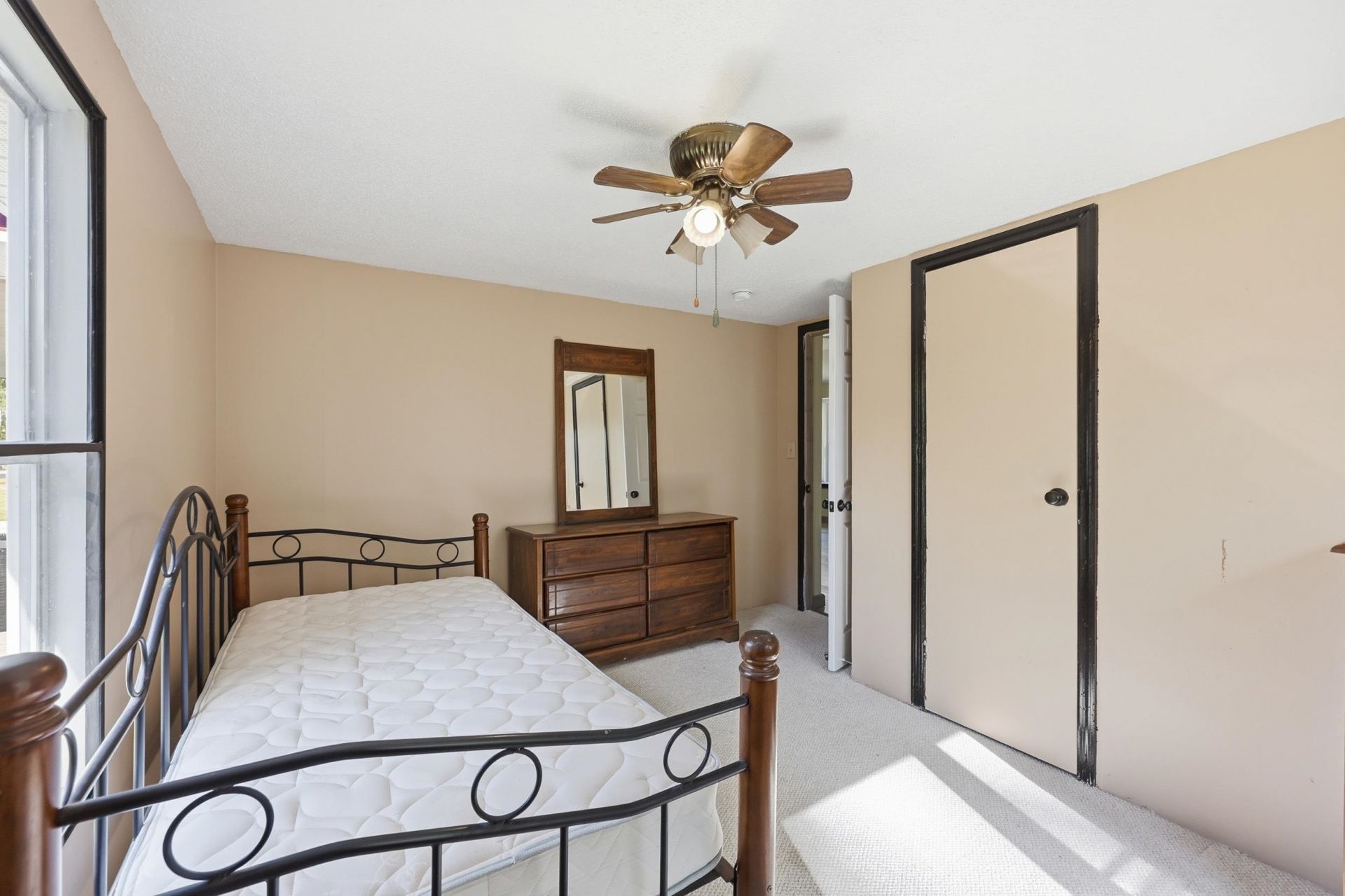 1835 Highway 45 Photo 9