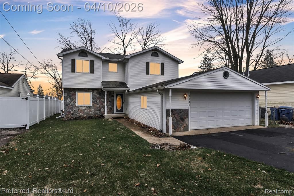 3910 Maiden Street, Waterford Township, MI 48329 Main Photo