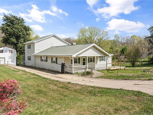 216 Sunrise Avenue , Franklinville, NC 27248