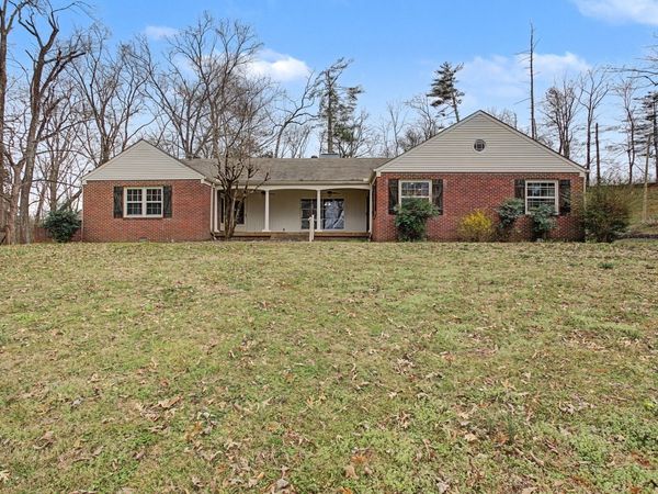 107 Cherry St , Centerville, TN 37033
