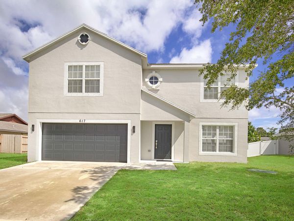 617 SE Karrigan Terrace, Port St. Lucie, FL 34983