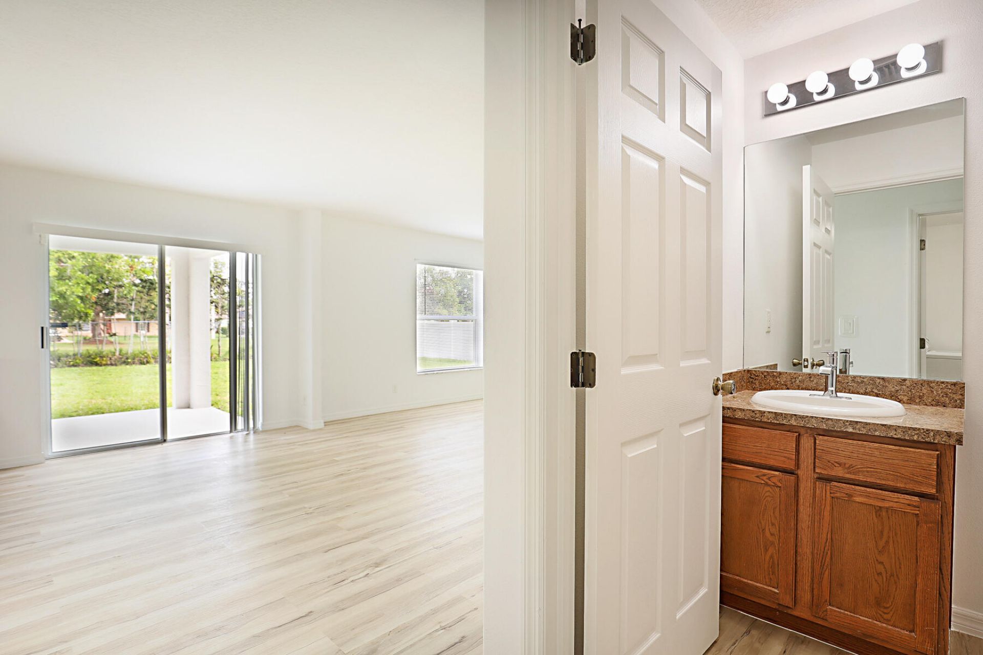 617 SE Karrigan Terrace, Port Saint Lucie, FL 34983 Photo