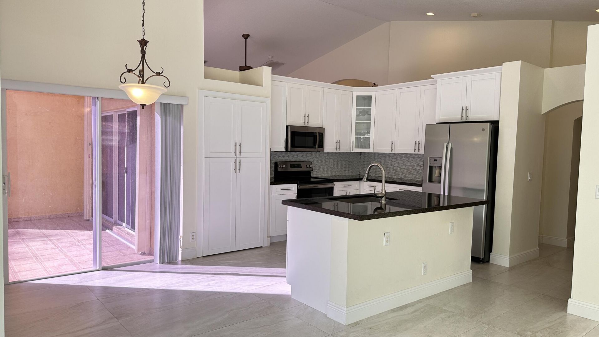 19010 SW 10th Street, Pembroke Pines, FL 33029 Photo