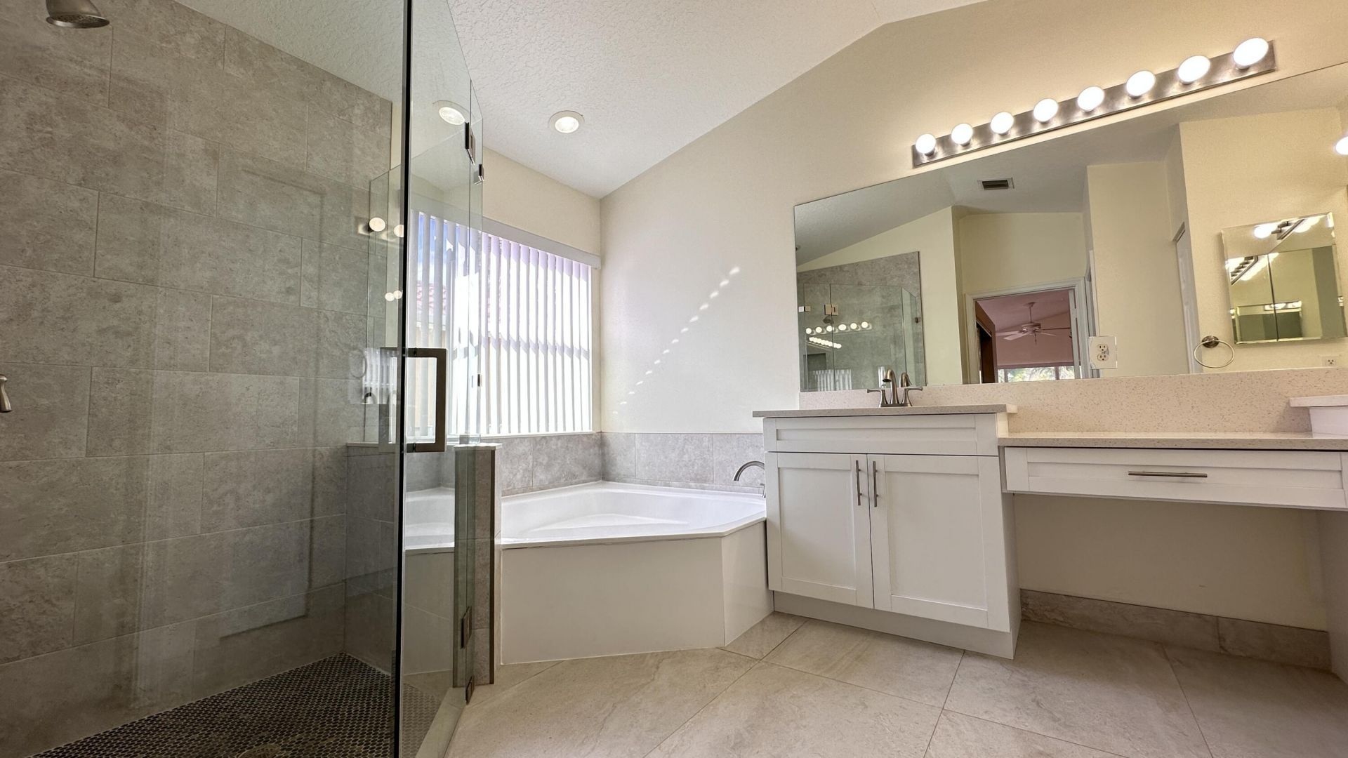 19010 SW 10th Street, Pembroke Pines, FL 33029 Photo