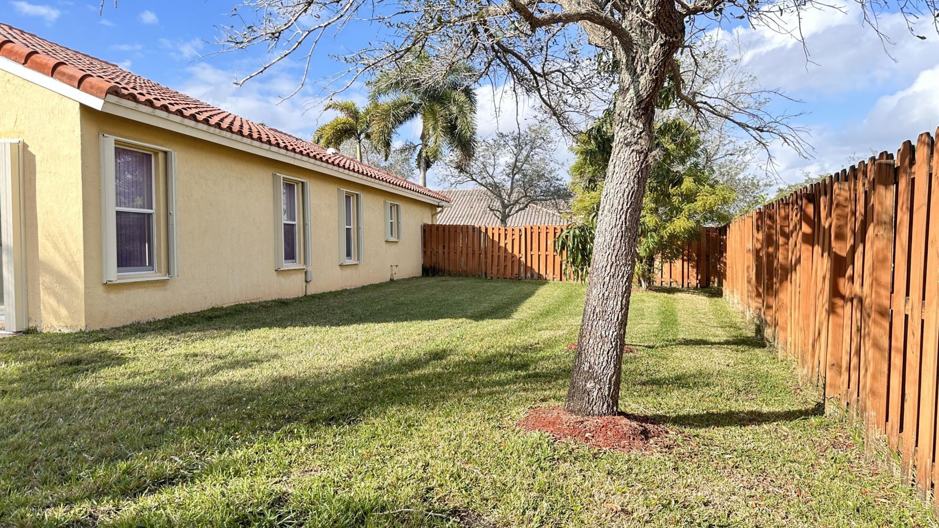 19010 SW 10th Street, Pembroke Pines, FL 33029 Photo