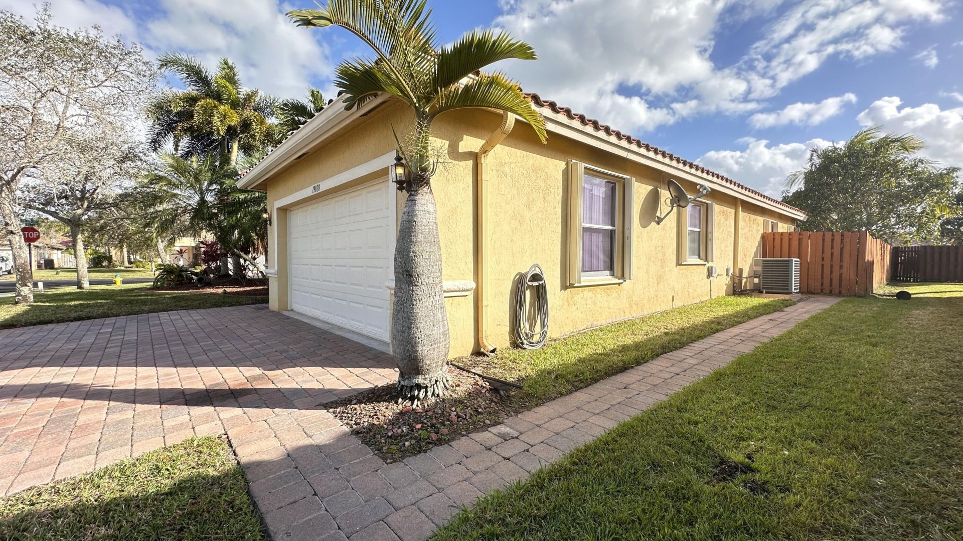 19010 SW 10th Street, Pembroke Pines, FL 33029 Photo