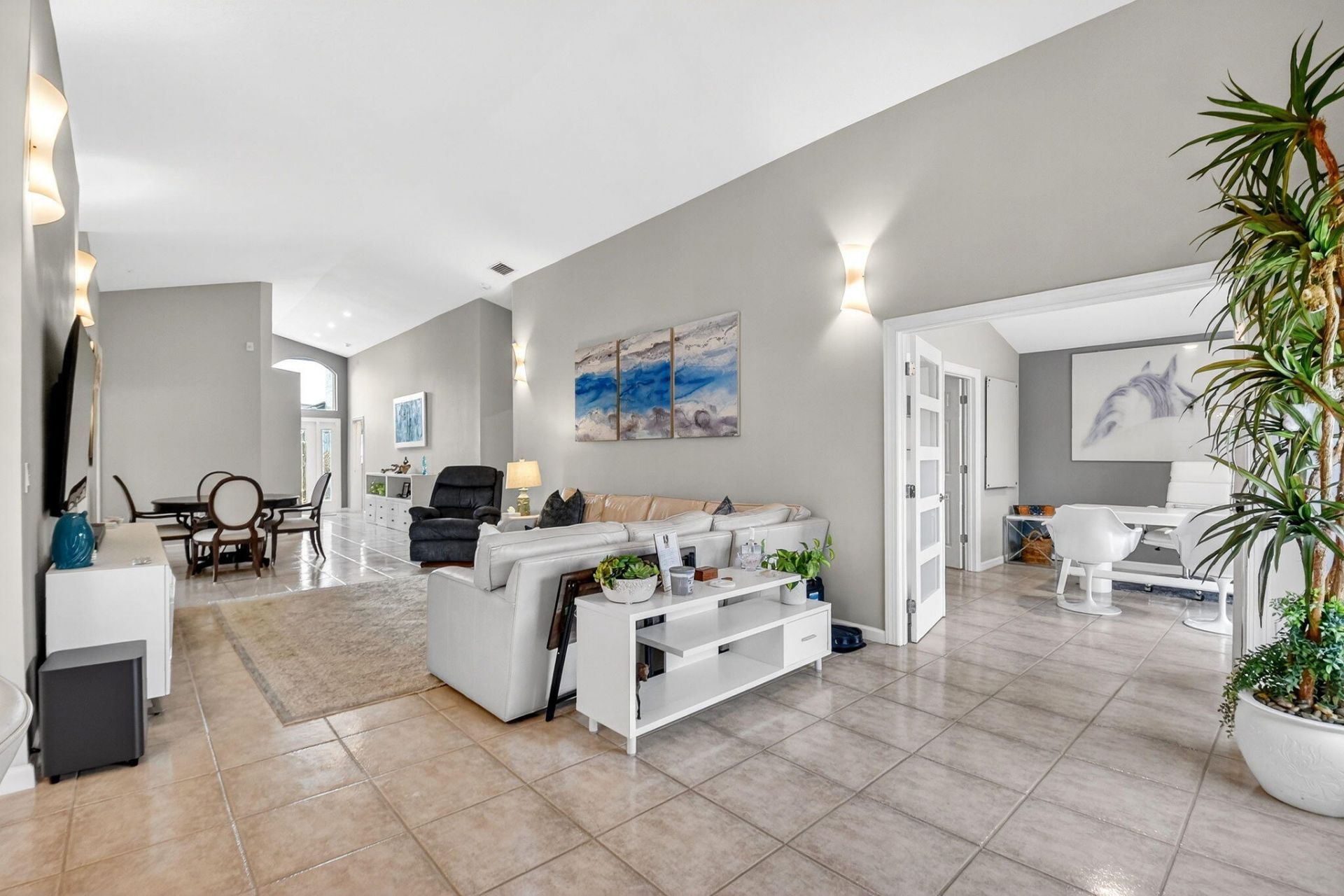 5067 Robino Circle, West Palm Beach, FL 33417 Photo