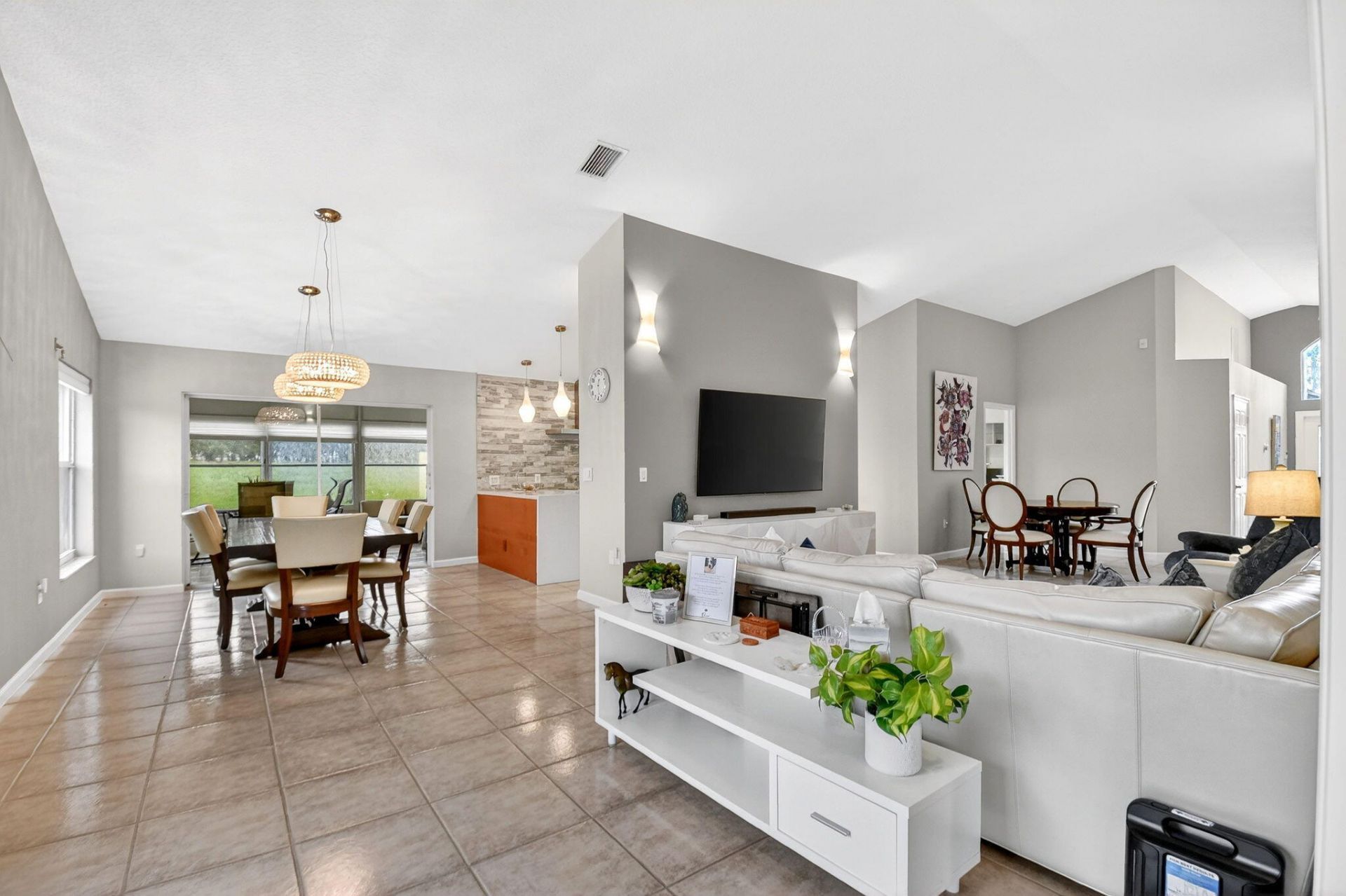 5067 Robino Circle, West Palm Beach, FL 33417 Photo