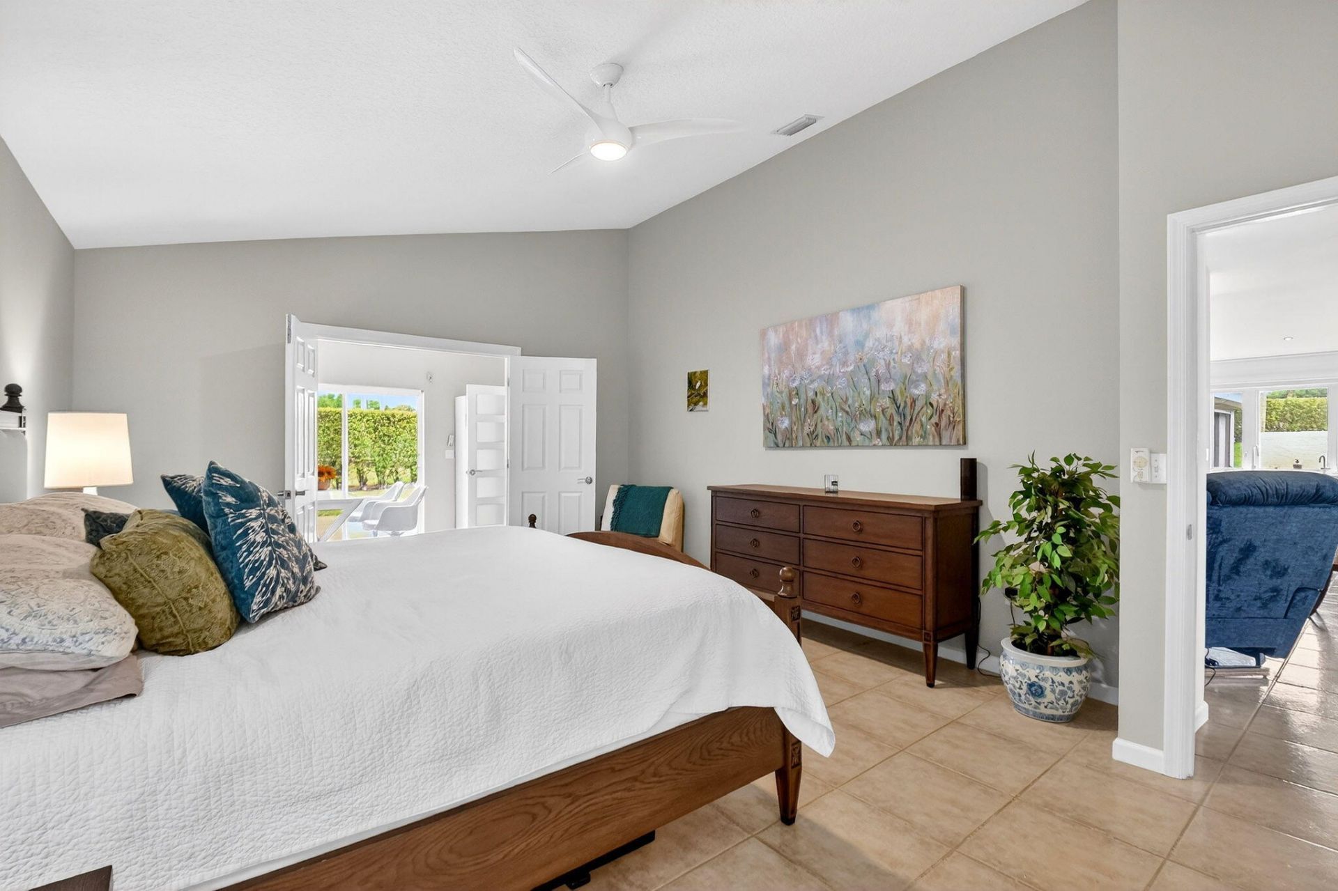 5067 Robino Circle, West Palm Beach, FL 33417 Photo