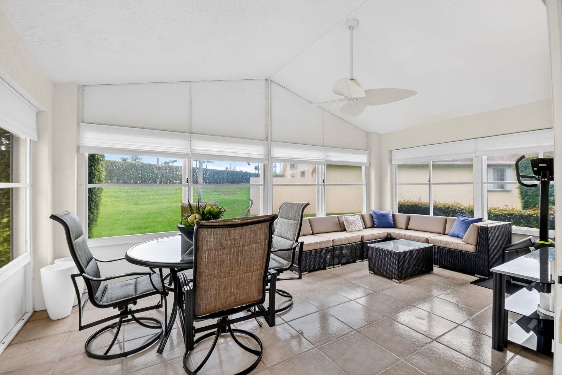 5067 Robino Circle, West Palm Beach, FL 33417 Photo