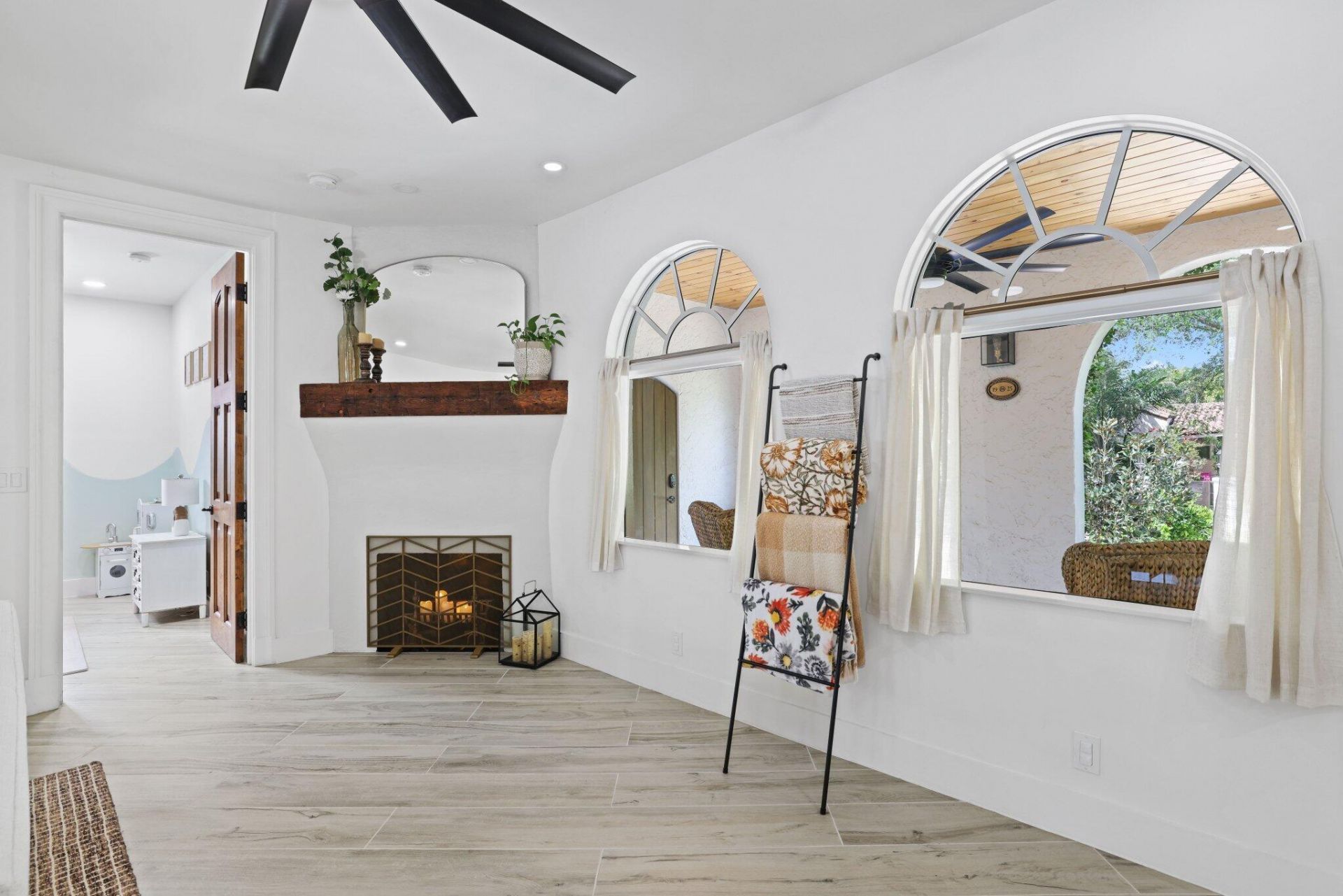 706 Sunset Road, West Palm Beach, FL 33401 Photo