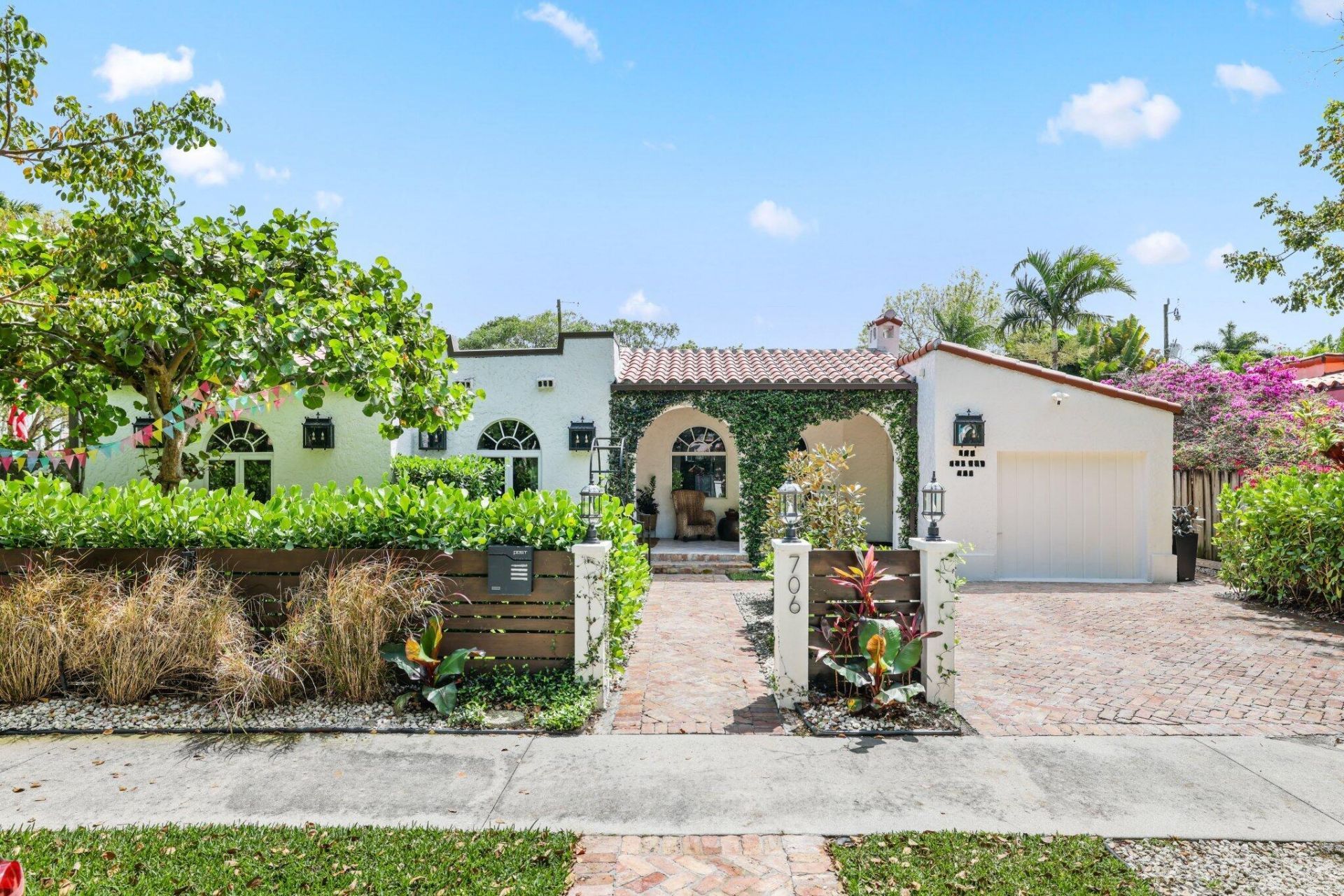 706 Sunset Road, West Palm Beach, FL 33401 Photo