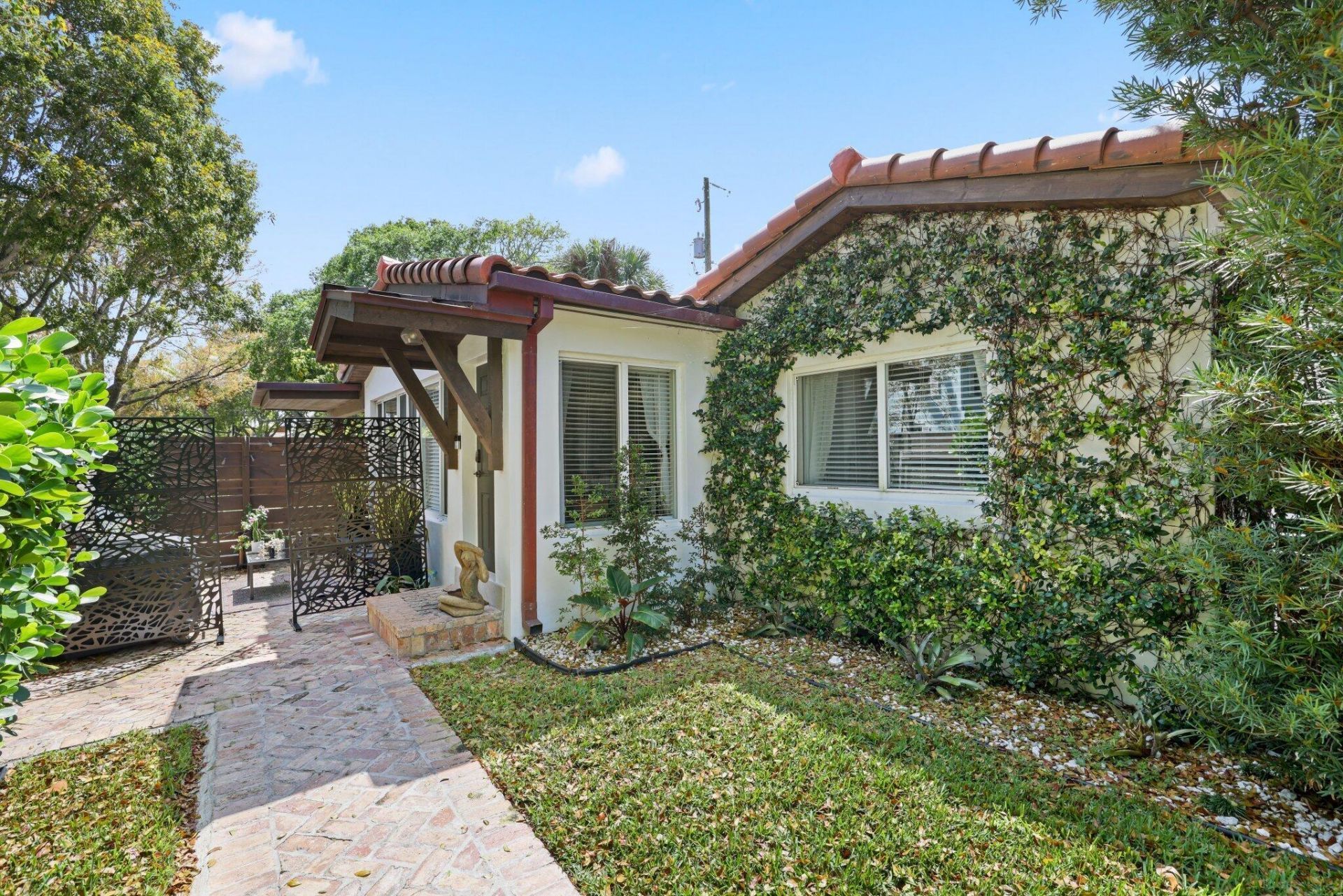 706 Sunset Road, West Palm Beach, FL 33401 Photo