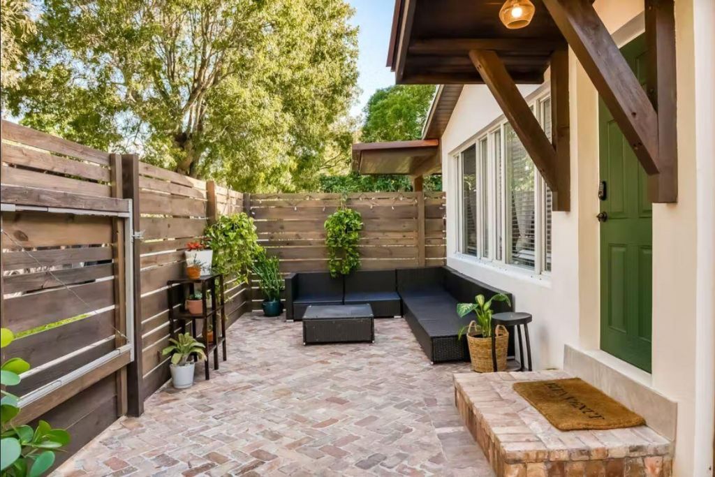 706 Sunset Road, West Palm Beach, FL 33401 Photo