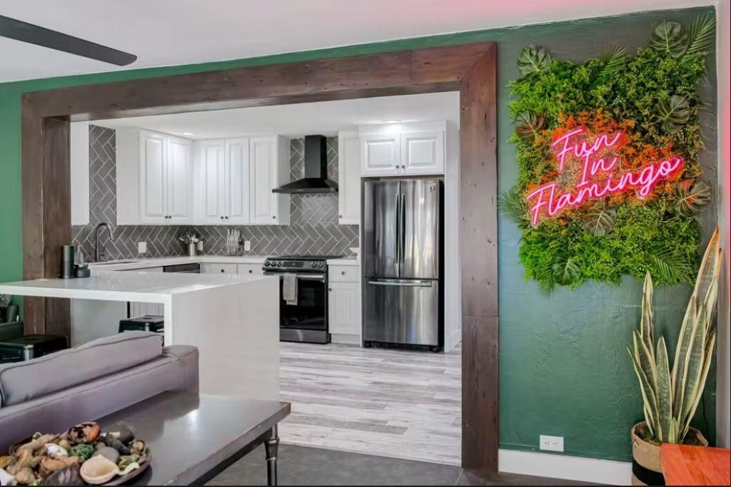 706 Sunset Road, West Palm Beach, FL 33401 Photo