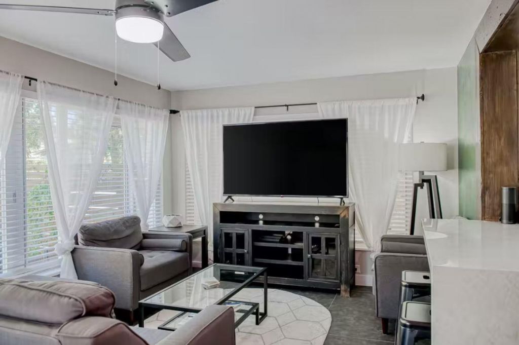 706 Sunset Road, West Palm Beach, FL 33401 Photo