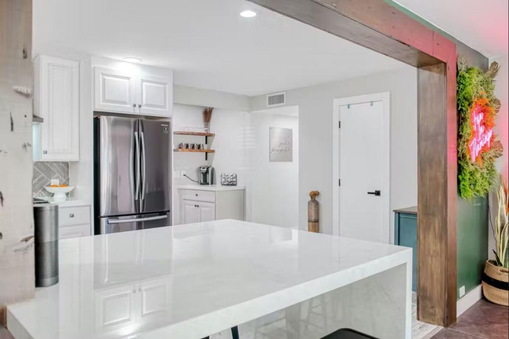 706 Sunset Road, West Palm Beach, FL 33401 Photo